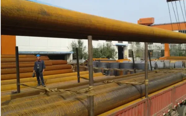 ASTM A672 B60 Electric Fusion Welded (EFW) Layanan Suhu Tinggi Pipa Bulat