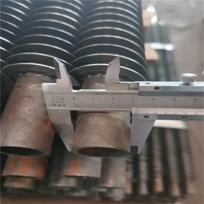 Tabung Bersirip Spiral DIN17175